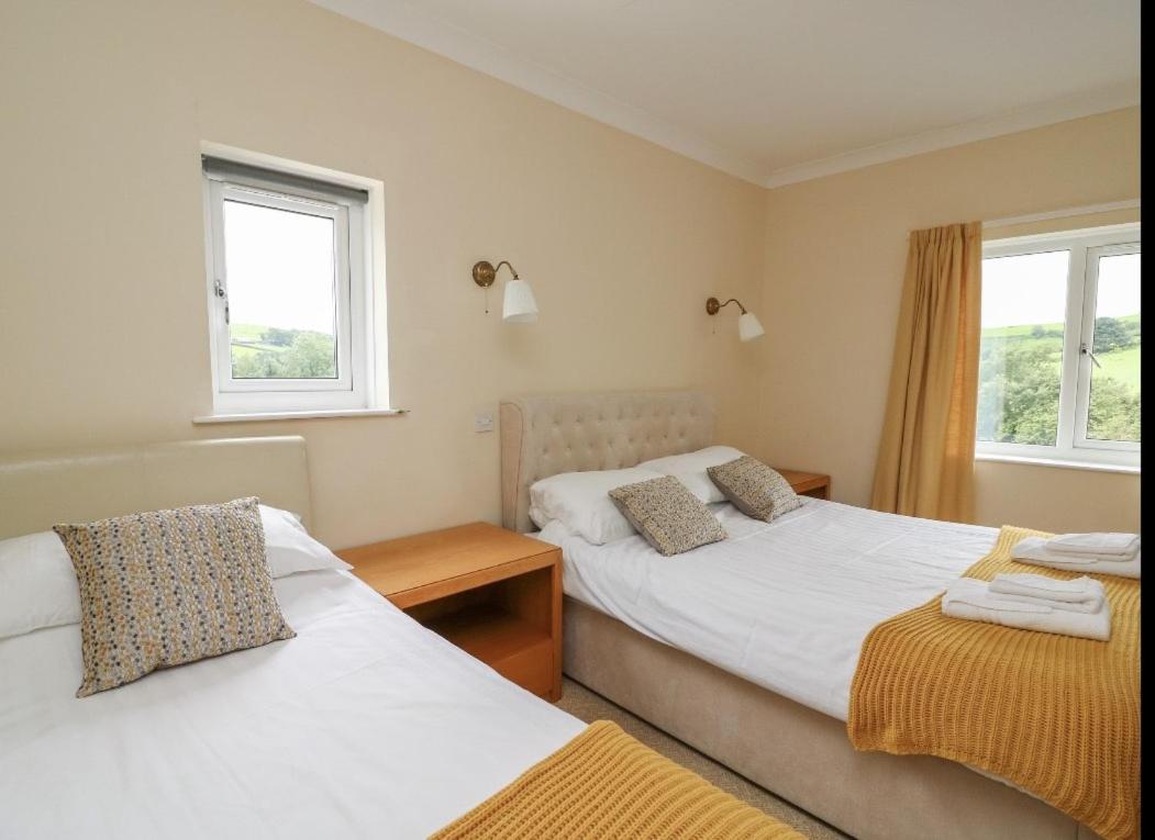 Llety Ceiro Guesthouse อาเบอรีสวิท ภายนอก รูปภาพ
